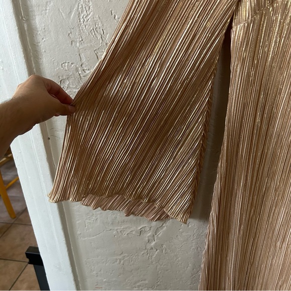 Show Me Your MuMu Sarah Midi Dress Gold Pleat - Picture 5 of 8